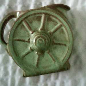 Vintage Francoma Wagon Wheel Prairie Green Creamer 2  1/2"